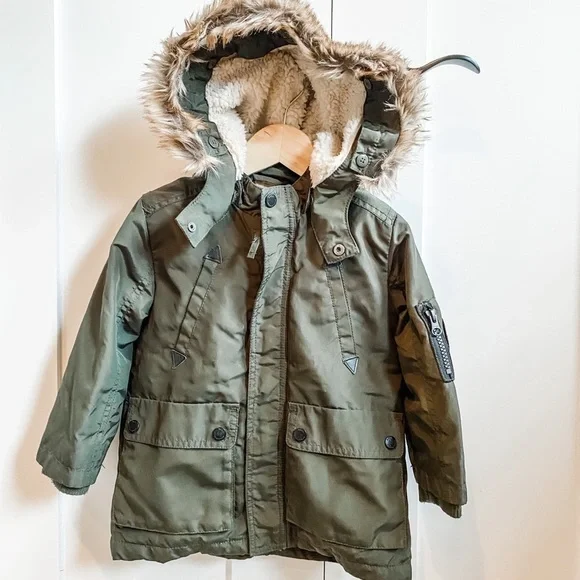 ❄️ 1.5-2.5y H&M Kids Army Green Winter Jacket - Picture 1 of 11